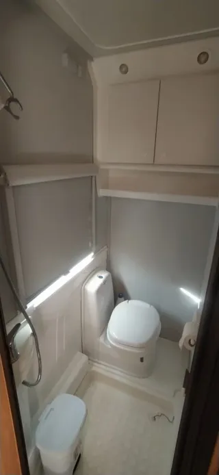 Caravana Knaus Blue Line 450TF con documentación