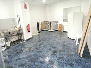 Local comercial en venta en Este en Castellón de la Plana