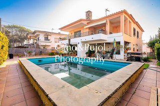 Chalet en venta en Palau-solità i Plegamans