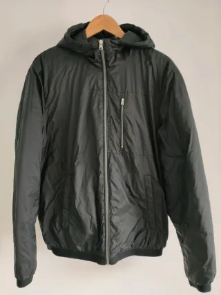 Cazadora Zara Man muy ligera, acolchada