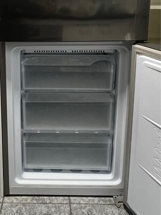 Frigorífico Combi Whirlpool Inox