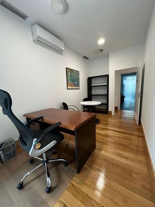 Oficina en alquiler en Vallobín - La Florida en Oviedo