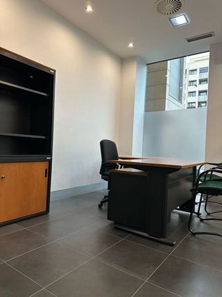 Oficina en alquiler en Vallobín - La Florida en Oviedo