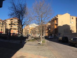 Local comercial en alquiler en José Zorrilla - Padre Claret en Segovia