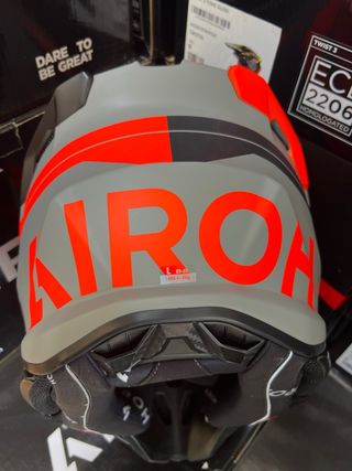 Casco Moto L cross Airoh Twist 3 Dynasty