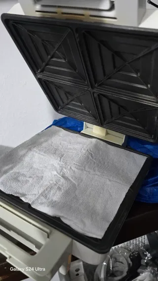 Sandwichera Ufesa BASIC 4