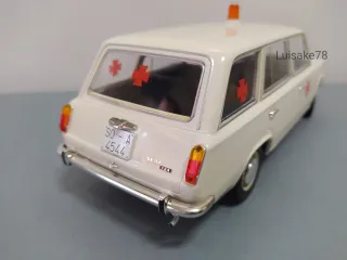 Maqueta SEAT 124 Ambulancia Escala 1:18