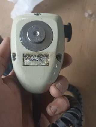 Micrófonos Motorola y télex para Emisora