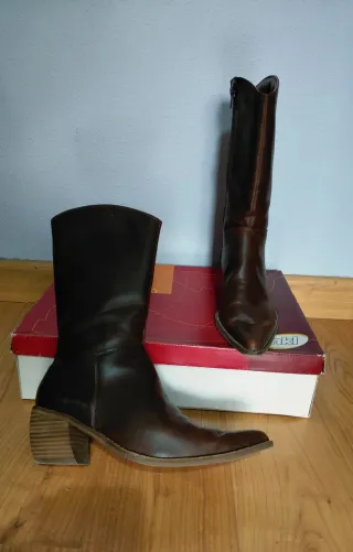 Botas de vestir.