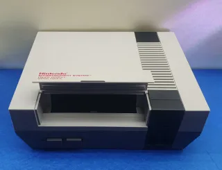 CONSOLA NINTENDO NES CON CAJA PAL ESPAÑA