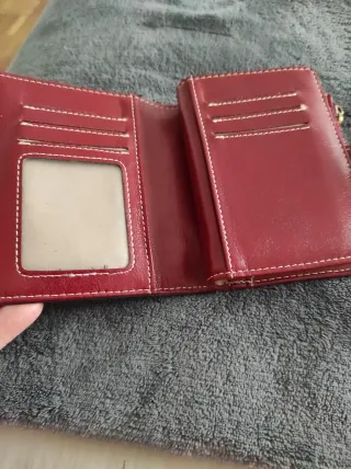 Cartera de mujer roja