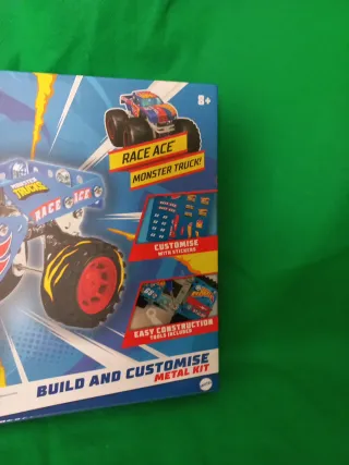 Hot Wheels Monster Trucks Kit Metal Race Ace
