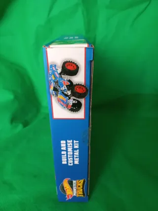 Hot Wheels Monster Trucks Kit Metal Race Ace