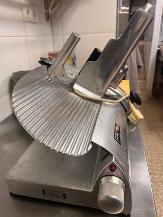 Cortadora de fiambre profesional