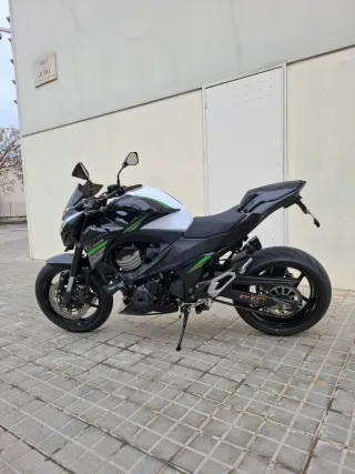 Kawasaki Z800E (version limitable)