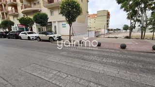 Local comercial en venta en Renfe - Bulevar 1º y 2º Fase en Jaén