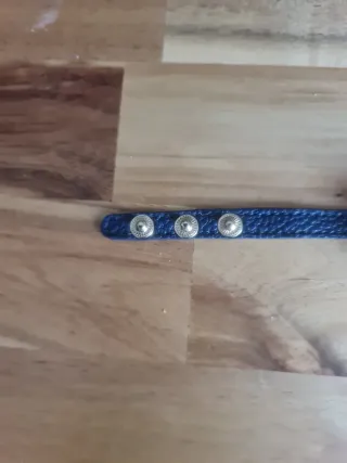 Pulsera CH Carolina Herrera azul y dorada