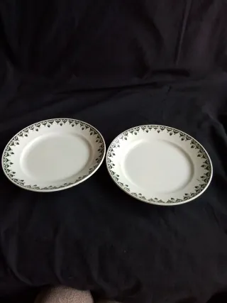 2 Platos La Cartuja de Sevilla Antiguos