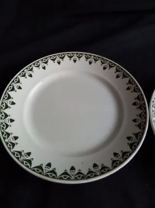 2 Platos La Cartuja de Sevilla Antiguos