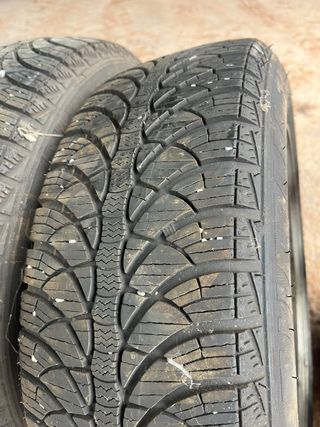 Llantas 15 con gomas Polo