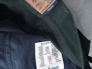 Pantalones Wrangler Verde oliva Vaqueros