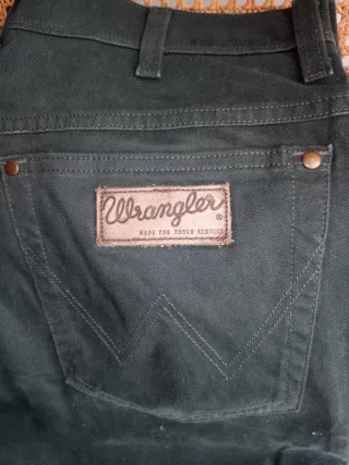 Pantalones Wrangler Verde oliva Vaqueros