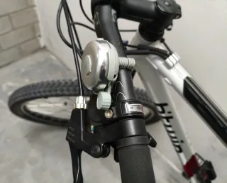 Bicicleta Rockrider 5.3 (26") con accesorios