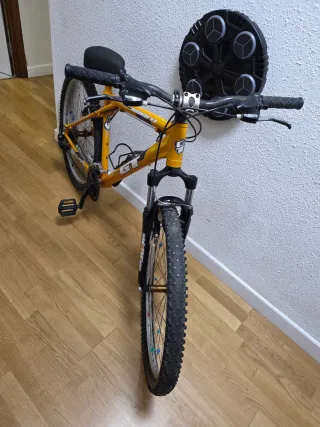 Bicicleta GT Avalanche 2.0 Naranja