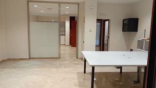 Oficina en alquiler en Centro - Doña Mercedes en Dos Hermanas