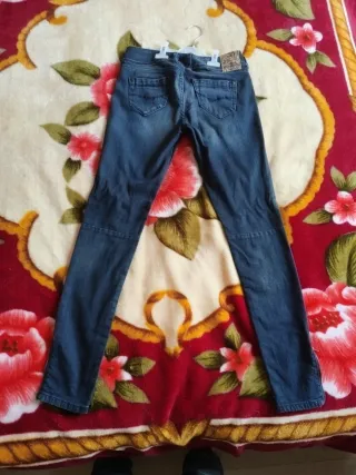 Pantalón vaquero azul seminuevo