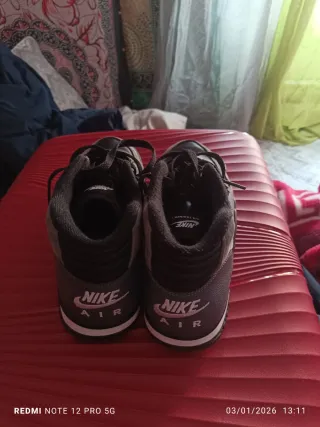 Zapatillas Nike Negras y Grises