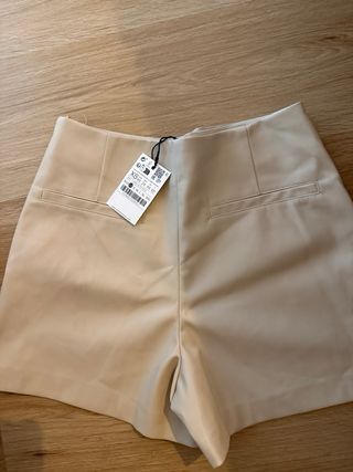 Falda pantalón Stradivarius beige