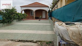 Chalet en venta en Montequinto en Dos Hermanas