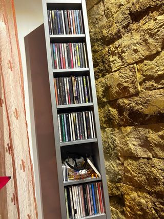 Estantería gris madera