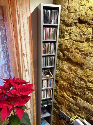 Estantería gris madera