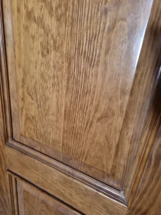 Puerta color Castaño con marco de madera