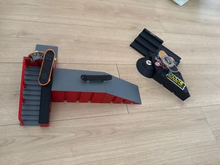 Lote de rampas y skateboards