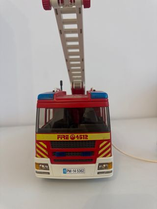 Camión Bomberos Playmobil con Figura