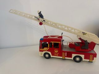 Camión Bomberos Playmobil con Figura