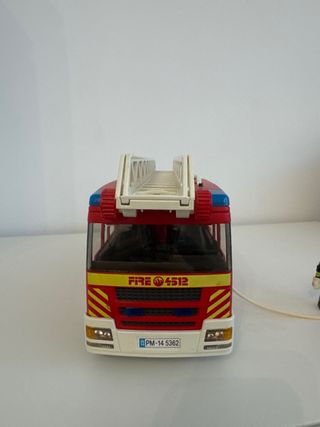Camión Bomberos Playmobil con Figura