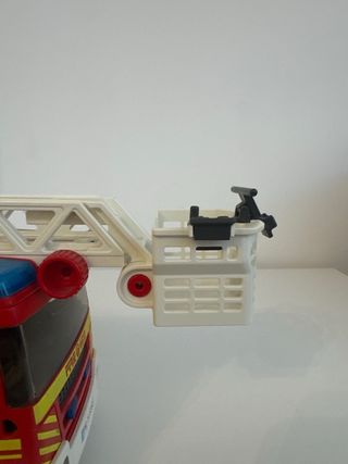 Camión Bomberos Playmobil con Figura