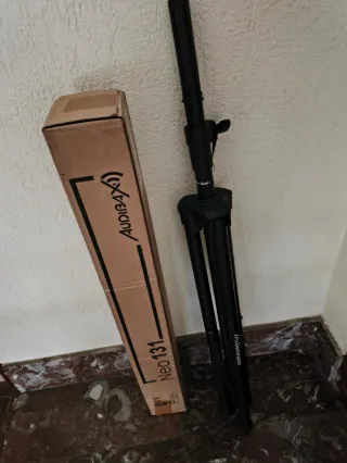 Mackie SRM 350 Altavoces + Mesa Soundcraft 8