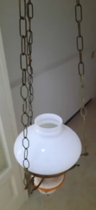 Lampadario vintage oro e bianco