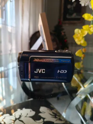 Videocámara JVC Everio GZ-MG330AZ + 2 baterías