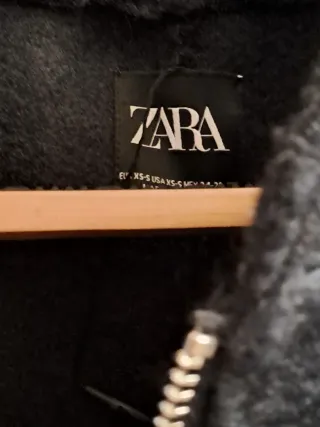 Chaqueta Bomber Zara Bouclé Negra