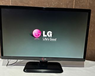 Televisor LG 22MT44D-PZ