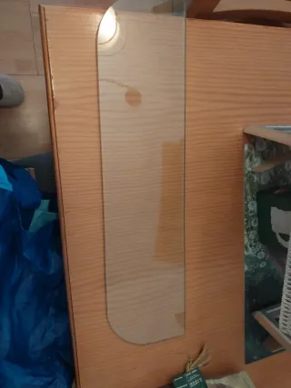 Estantería de cristal