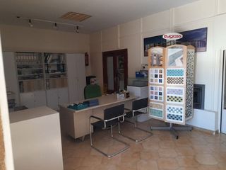 Local comercial en venta en Alhendín