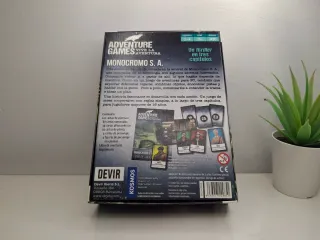Juego de Mesa Adventure Games: Monocromo S.A.