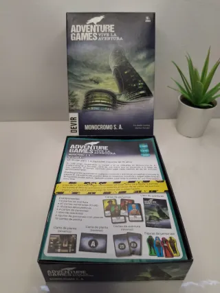 Juego de Mesa Adventure Games: Monocromo S.A.